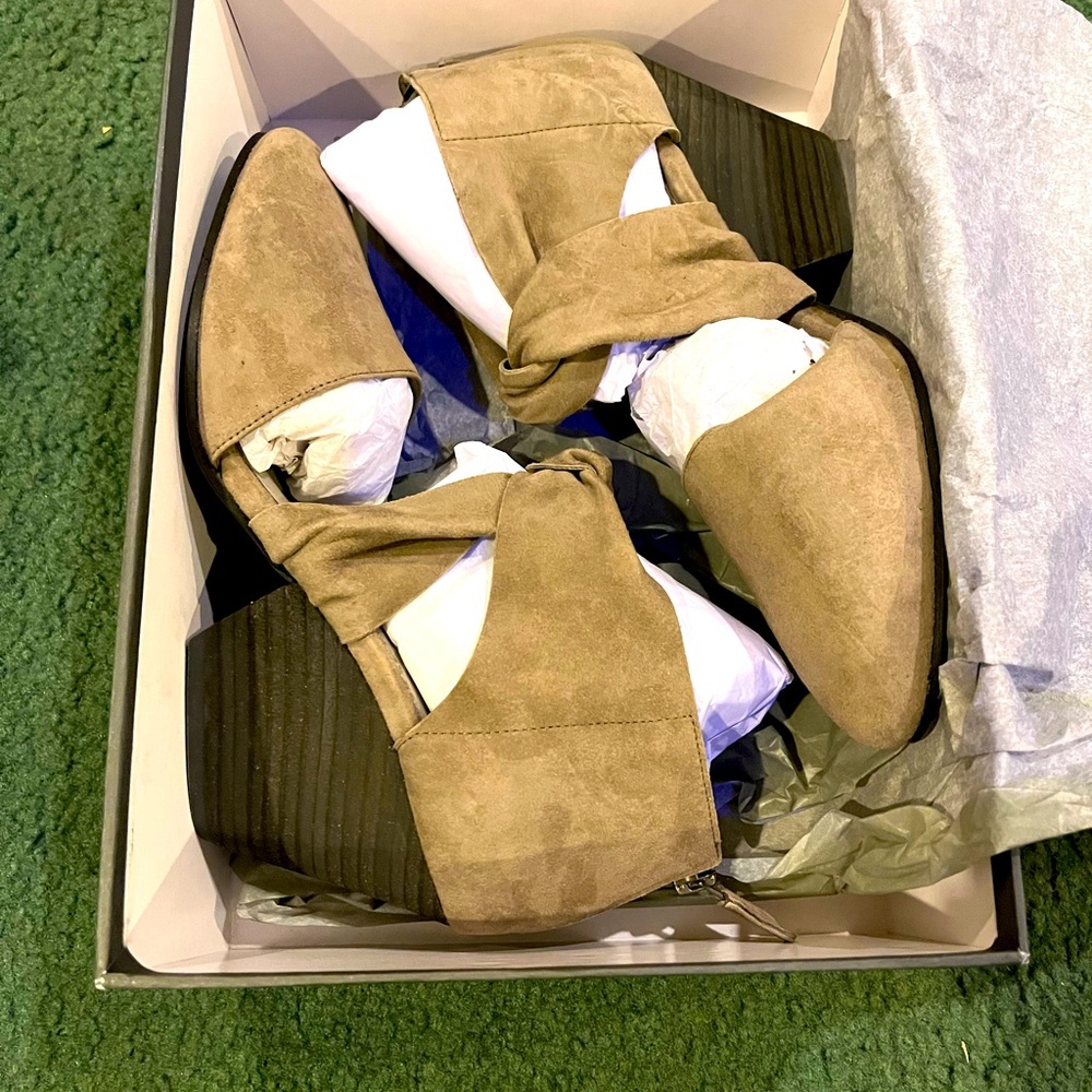 Eileen Fisher Vero Cuoio Heels